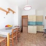 Le Prade - Goelba Apartment