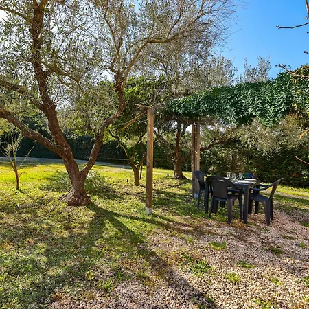 Le Prade - Goelba شقة *