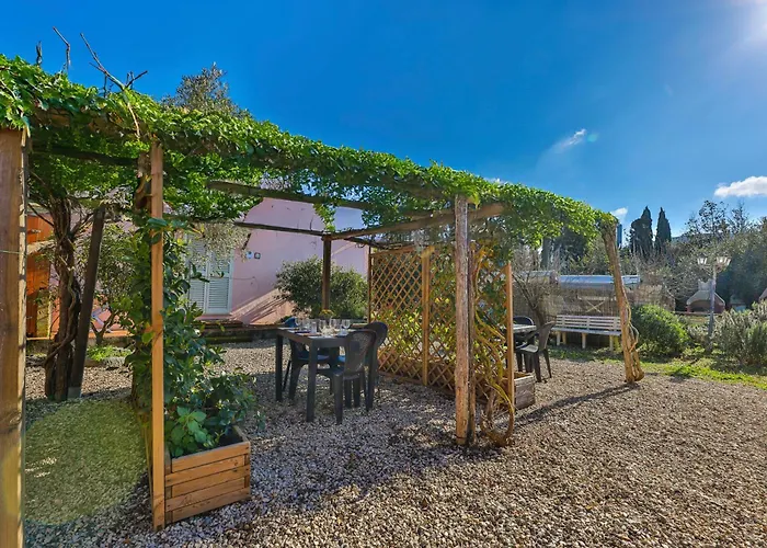 Le Prade - Goelba شقة